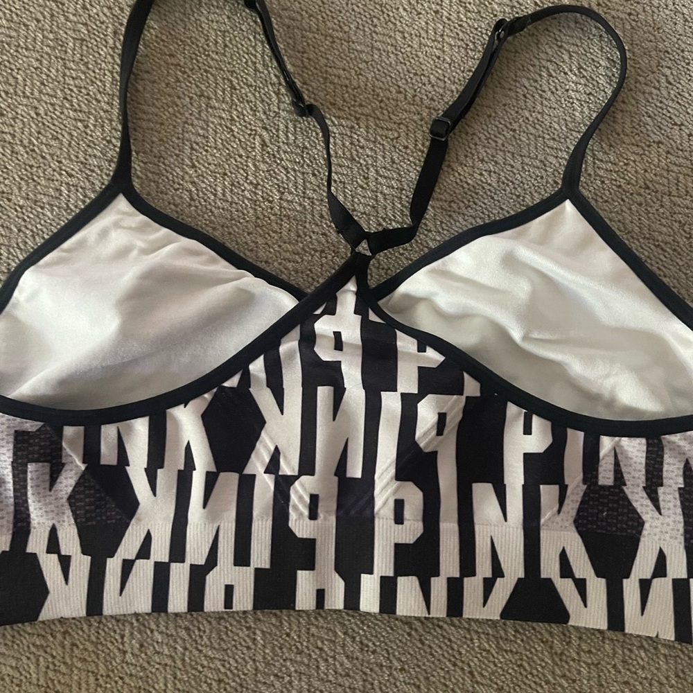 Pink logo sports bra - Picture 5 of 6